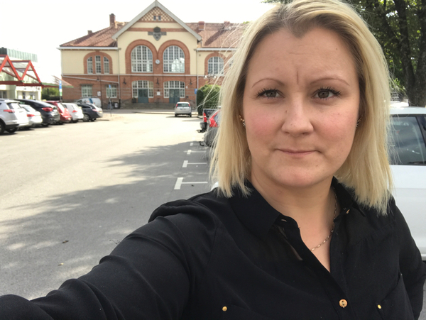 ALVESTA: Nu är jag på plats vid centralstationen i Alvesta för att se om människor här har bestämt hur de ska rösta. / Rebecca Karlsson reporter på SVT Nyheter Småland