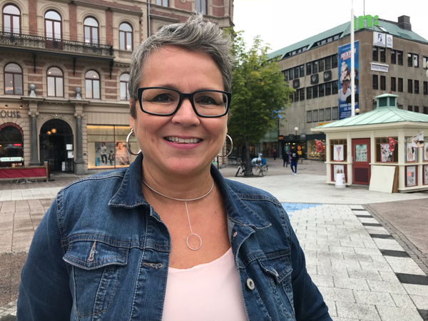 SUNDSVALL. Anneli Näsberg, 53 år, Sundsvall:
- Jag ska rösta idag, men har inte riktigt bestämt mig. Jag tycker att det varit svårare att bestämma sig den här gången. Men jag är starkt värdegrundsstyrd när jag gör mina val.