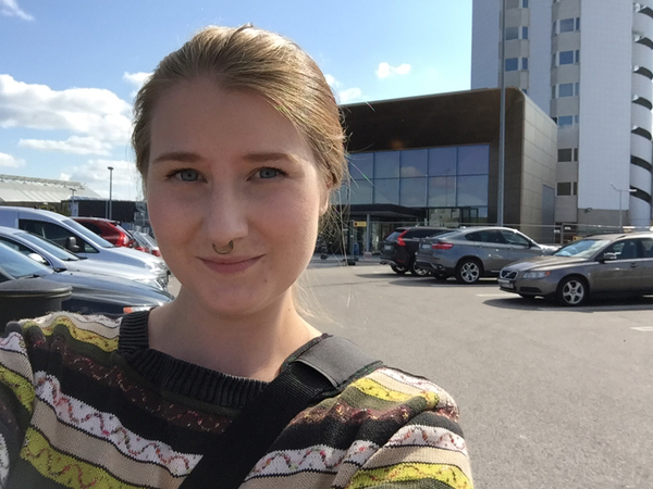 Nu har jag flyttat mig från Laholm till ett köpcentrum utanför Halmstad. Kom och prata med mig!