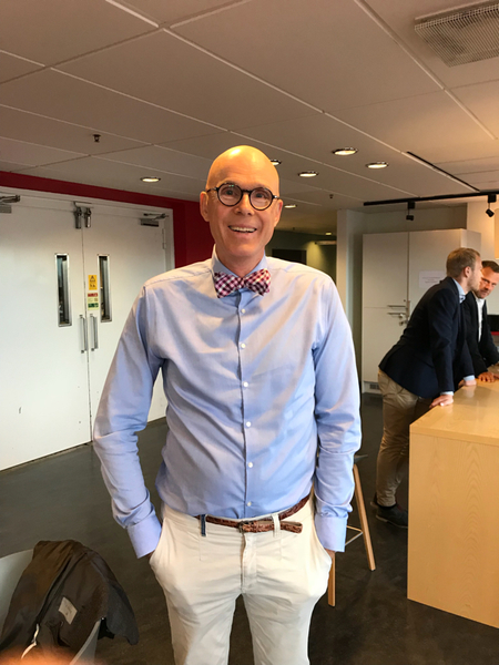 Statsvetaren Jonas Hinnfors har redan varit i studion. Han kommer att svara på era frågor mellan klockan 9.20 till 9.50. Det går bra att skicka in frågor redan nu.