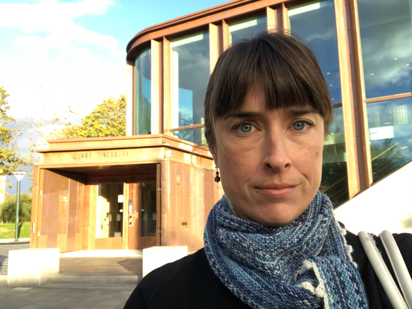 Godmorgon! Nu är jag på plats i Lunds tingsrätt för att rapportera från rättegångens inledning. Under förmiddagen presenterar åklagare och advokatet sina yrkanden. Rättegången startar kl 9.