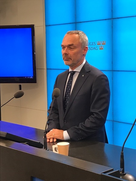 - Jag tänker inte ge SD makt och inflytande i Sverige, säger Jan Björklund.