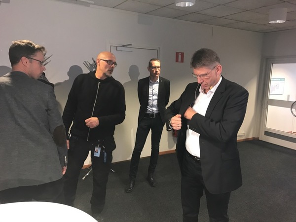 Jan Moström gör sig redo att börja.