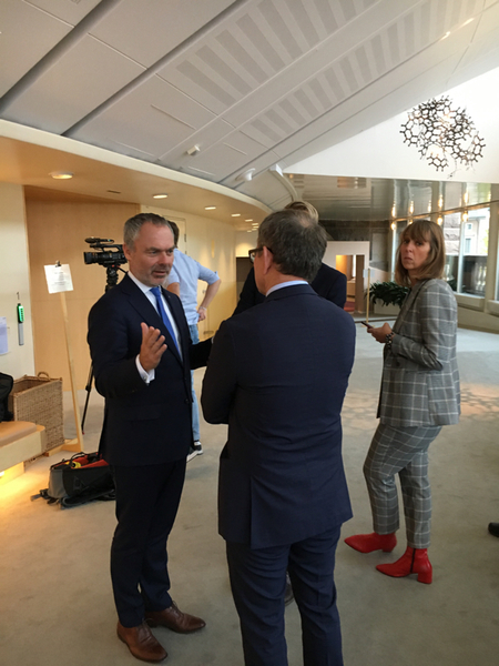 Jan Björklund (L) är en av de som röstade nej idag.