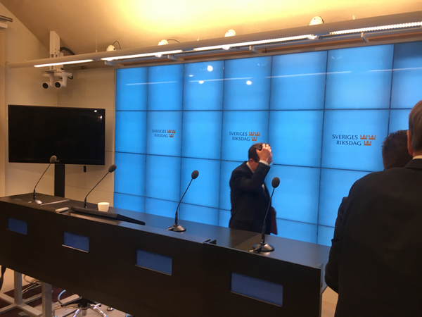 Och nu lämnar Kristersson presscentret här i riksdagen.