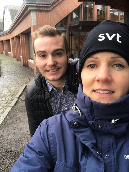 Nu är vi, Linda och Herman på plats vid Jönköping station där vi ska prata med invånarna om betydelsen av metoo.