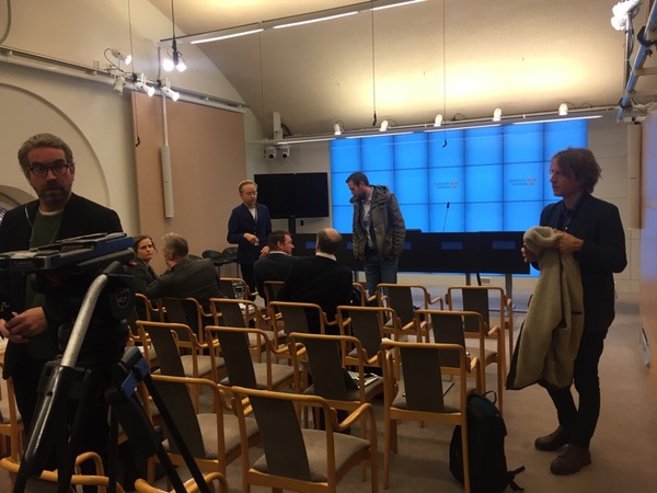 Flera har redan bänkat sig.