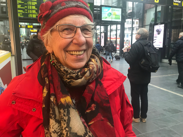 Gerd Andersson, 80+, Malmö slänger aldrig mat:
- Jag är försiktig med vad jag väljer, när jag skulle välja pepparkakor igår valde jag utan palmolja. Jag slänger aldrig mat, inte en enda smula, det har jag aldrig gjort. Det gamla sättet att leva på är mer klimatvänligt.