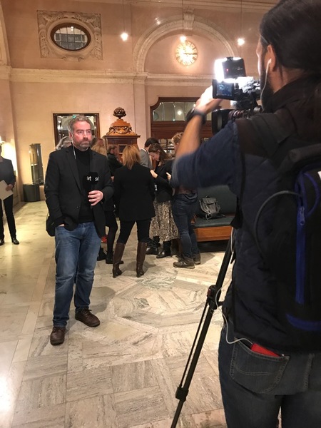 Reporter Ulf Hambreus och fotograf Salim Alsabbagh sammanfattar just nu i direktsändningen.