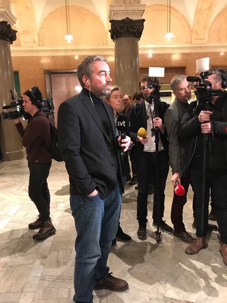 SVT:s politikreporter Ulf Hambreus gjorde nyss en kort direktrapport i vår direktsändning. Den kan ni se i spelaren ovanför den här direktrapporteringen.