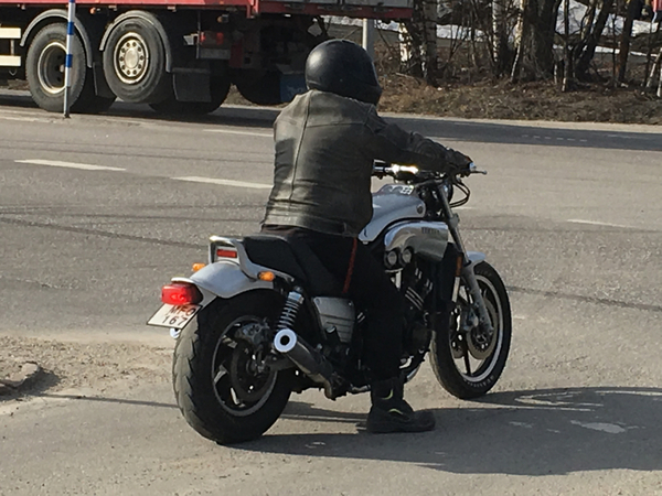 Västernorrland: Vårvärmen i Norrland har lockat fram motorcyklisterna som här i Fränsta.