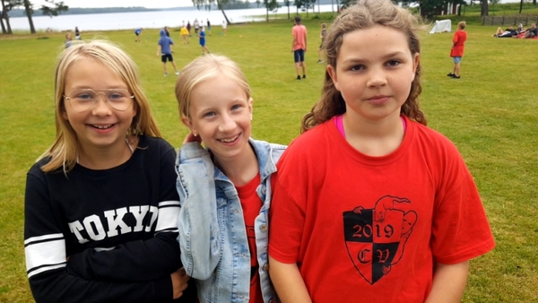 Träffade Livia Fanelius, Isabella Pettersson Vinkler och Stella Bengtsson som varit på dagläger i Vallsnäs i veckan. Mer om det här senare!