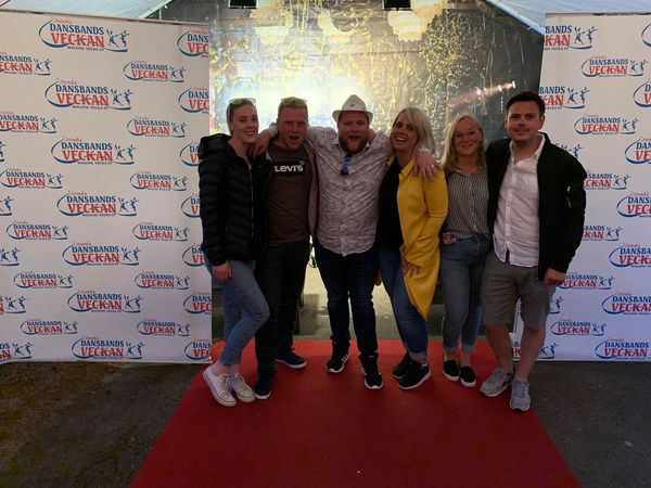 Så här såg det ut när ett Uppsalagäng var på väg in till Orrskogen och dansbanorna. /Linus Edling.