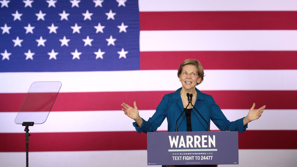 Trots de dystra siffrorna i New Hampshire meddelar Elizabeth Warren sina väljare att hon inte kommer att ge upp. "Jag är här för att få stora saker gjorda", säger hon i ett tal till sina väljare, enligt CNN. Foto:SCOTT OLSON/TT
