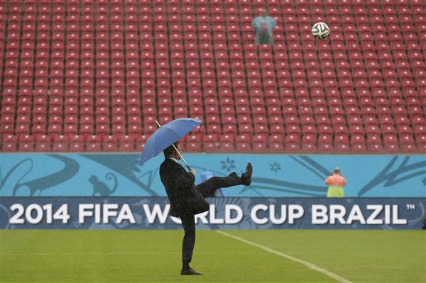 USA-Tyskland spelas (eventuellt) på regniga Arena Pernambuco i Recife där det är 27 grader och 79% luftfuktighet. Kan inte bollen studsa ordentligt så blir matchen uppskjuten.