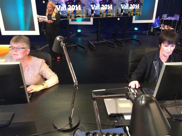 Mona Sahlin och Maud Olofsson chattar med SVT:s läsare.