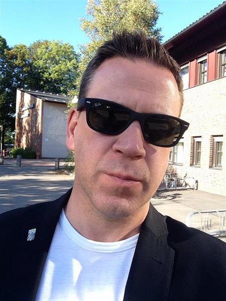 Rösterna är lämnade. Nu Blåvitt. 