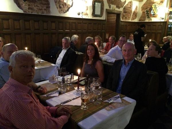 Valvakan för bästa Moderaterna har startat här i Partille????