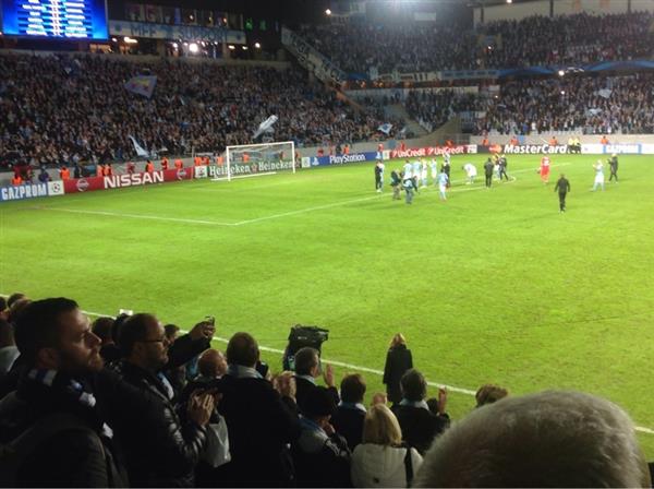 Stående ovationer från nästan hela Stadion trots 0-2...